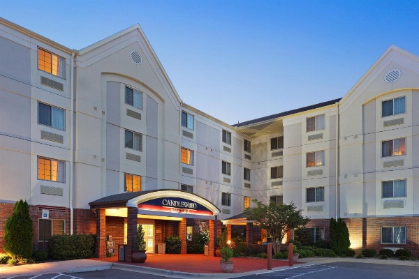 Candlewood Suites West Little Rock image 1