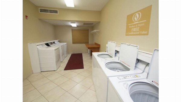 Candlewood Suites West Little Rock image 8